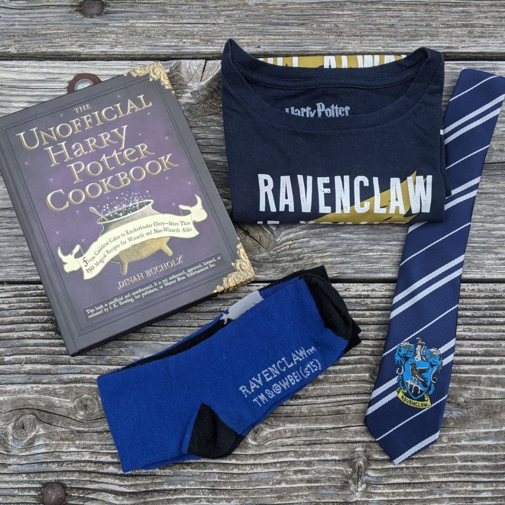 Harry Potter Ravenclaw T Shirt, Cookbook, Tie and Socks Bundle Set of 4